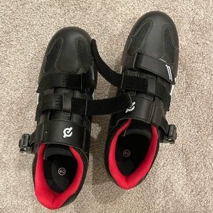 Peloton womens shoes size 40 (US size 9)